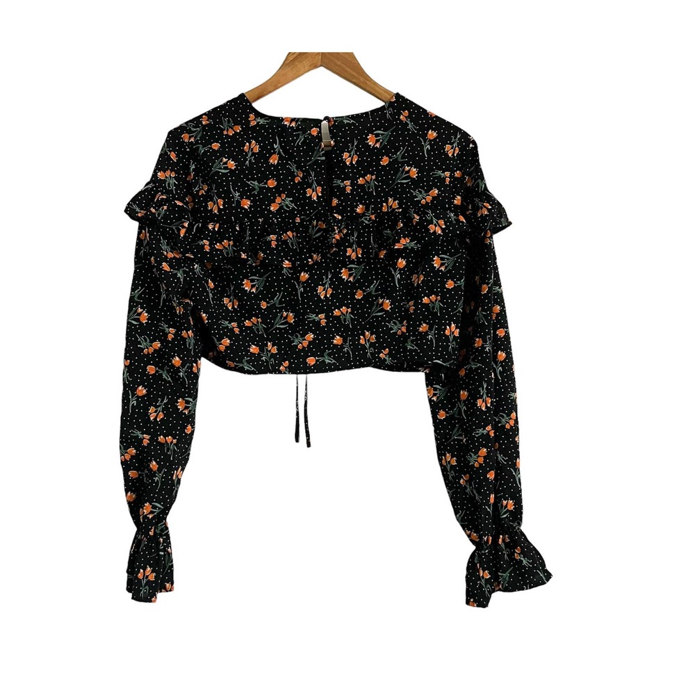 Nasty Gal Black floral crop top ruffled cuffs, 10 - Picture 2 of 4